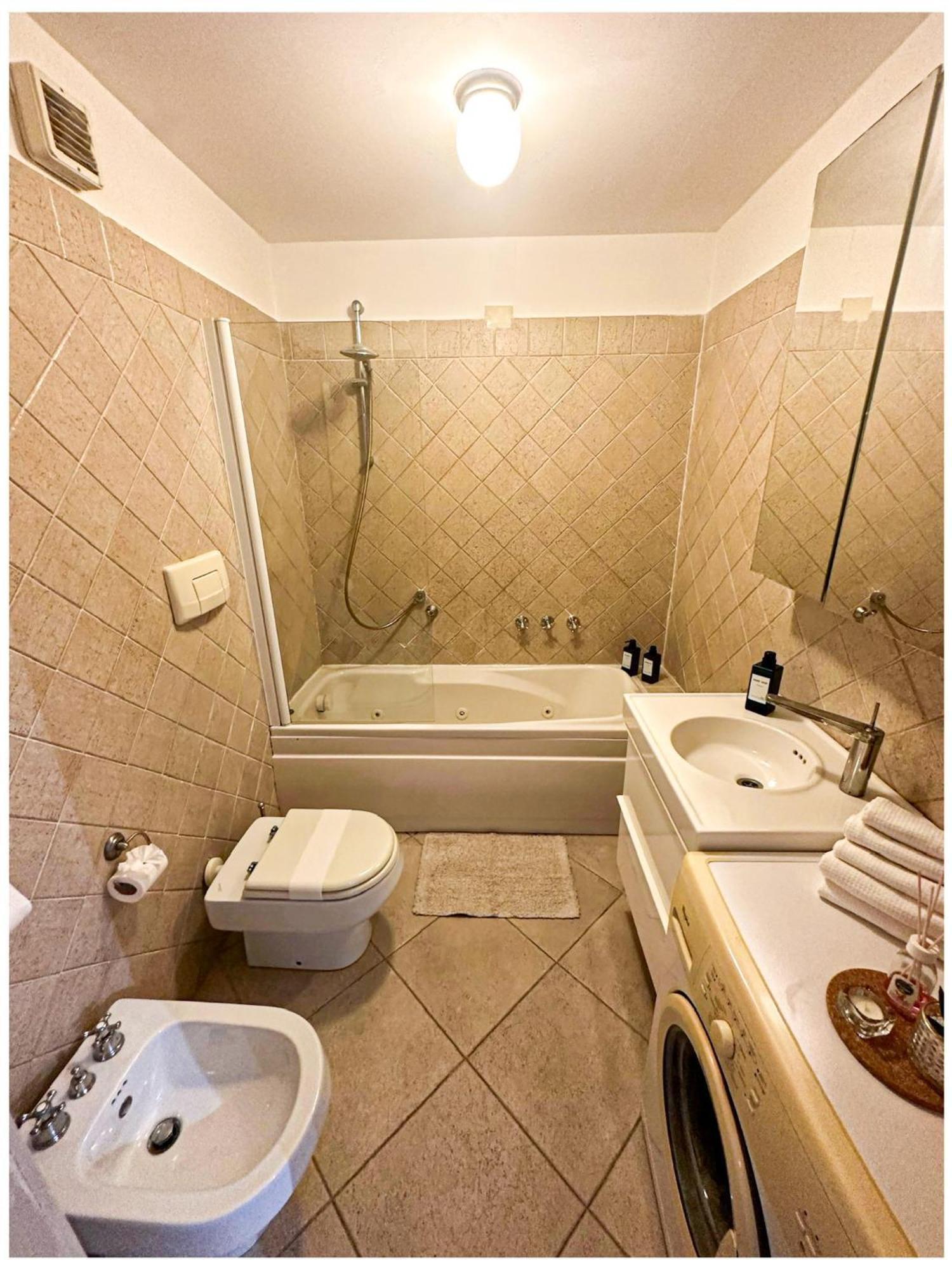 Eva Le Residenze Apartment Marco Simone Exterior photo